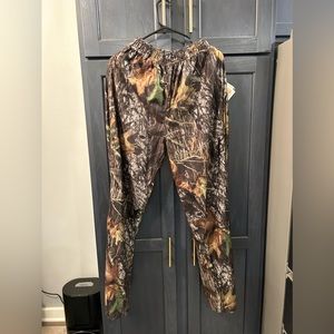 NWT Gamehide waterproof/breathable mossy oak camo pants.